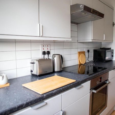Guestready - Homely Leeds City Apartment Sleep 4 Meanwood Екстер'єр фото