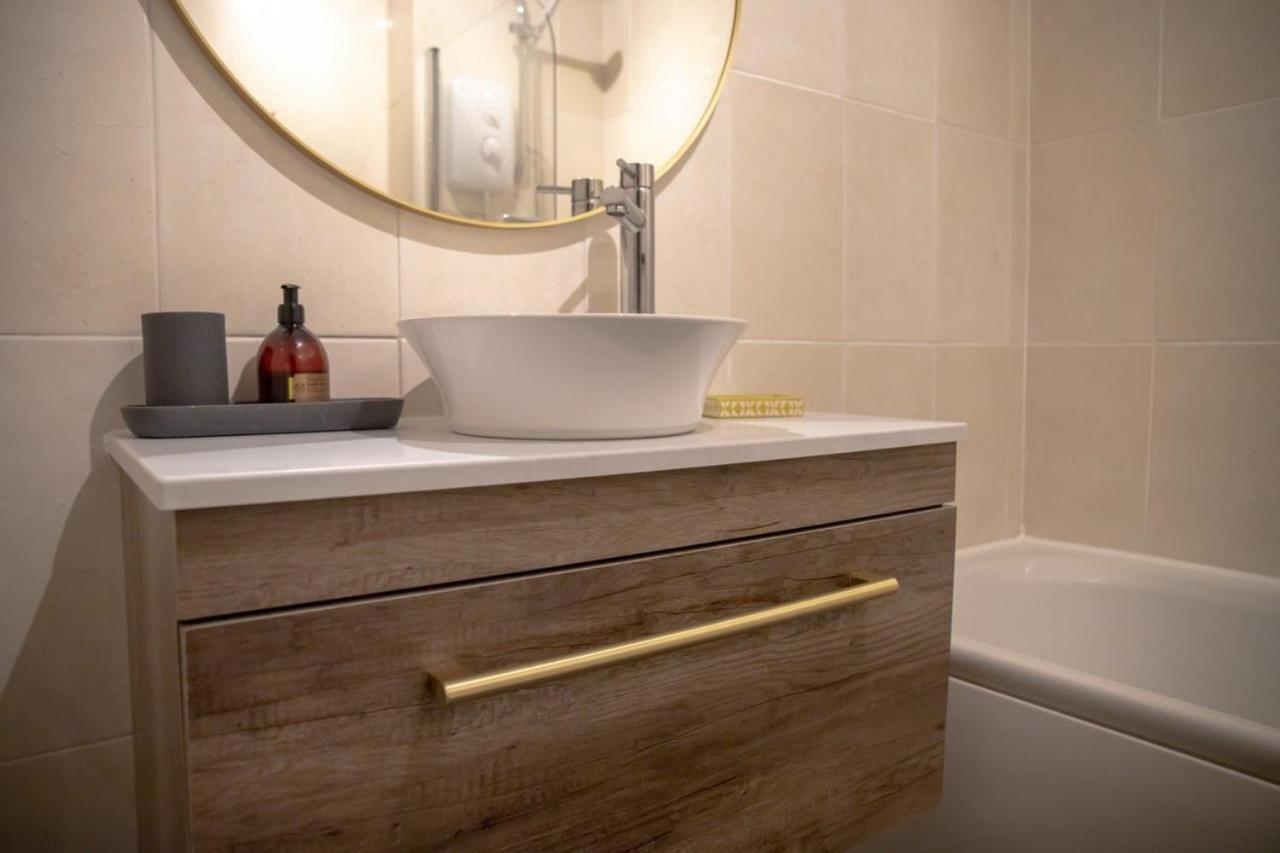 Guestready - Homely Leeds City Apartment Sleep 4 Meanwood Екстер'єр фото