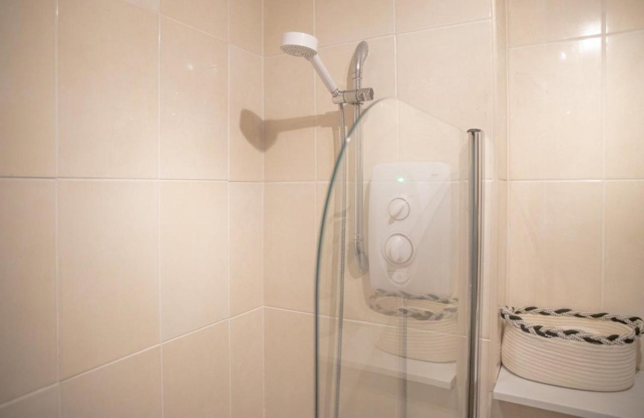 Guestready - Homely Leeds City Apartment Sleep 4 Meanwood Екстер'єр фото